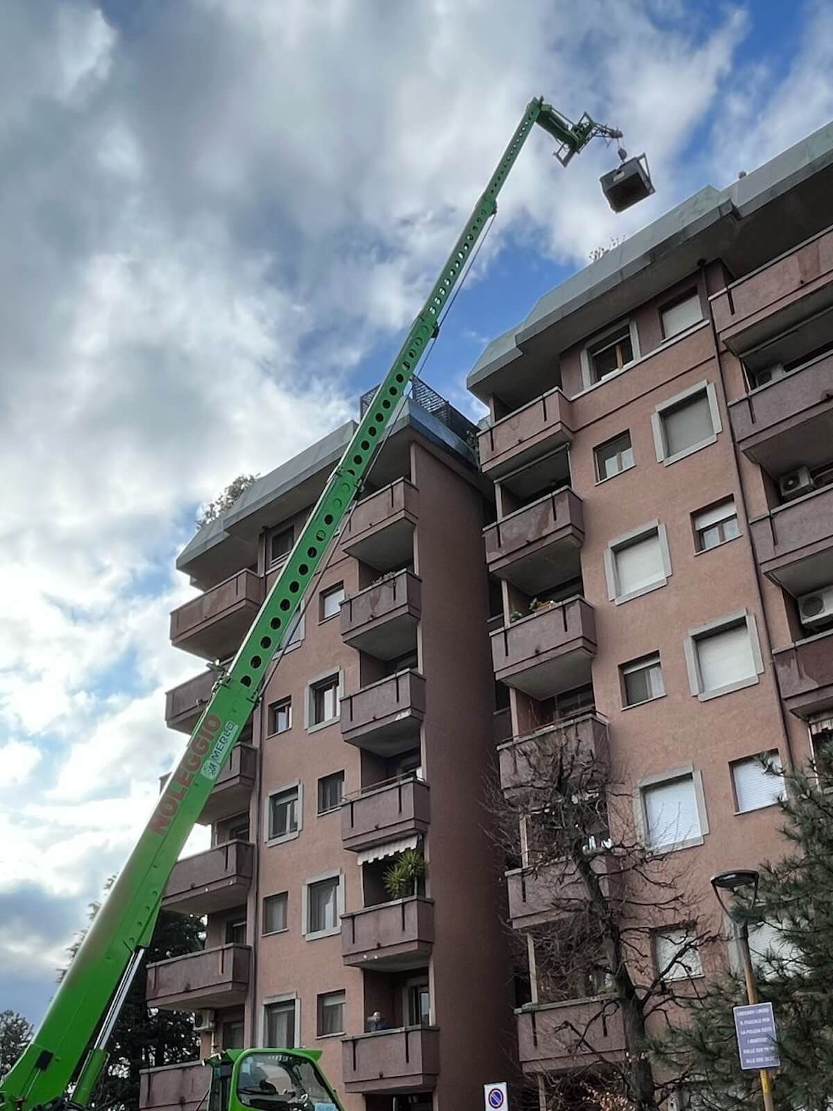 Novità elevatori, piattaforme, traslochi Milano