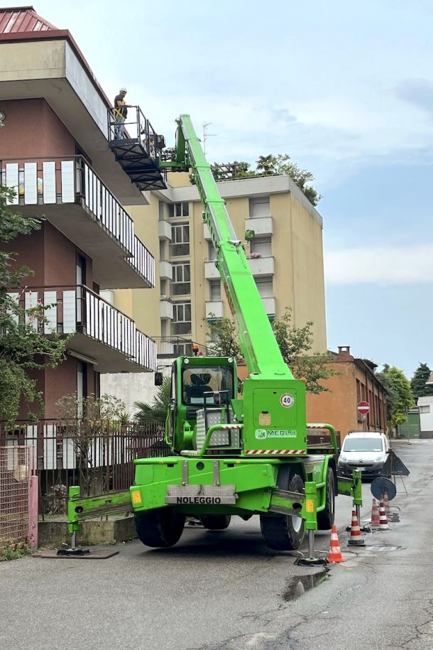 Noleggio piattaforma aerea multifunzione Milano e dintorni