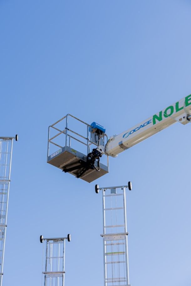 Noleggio piattaforma aerea porta persone Milano e dintorni