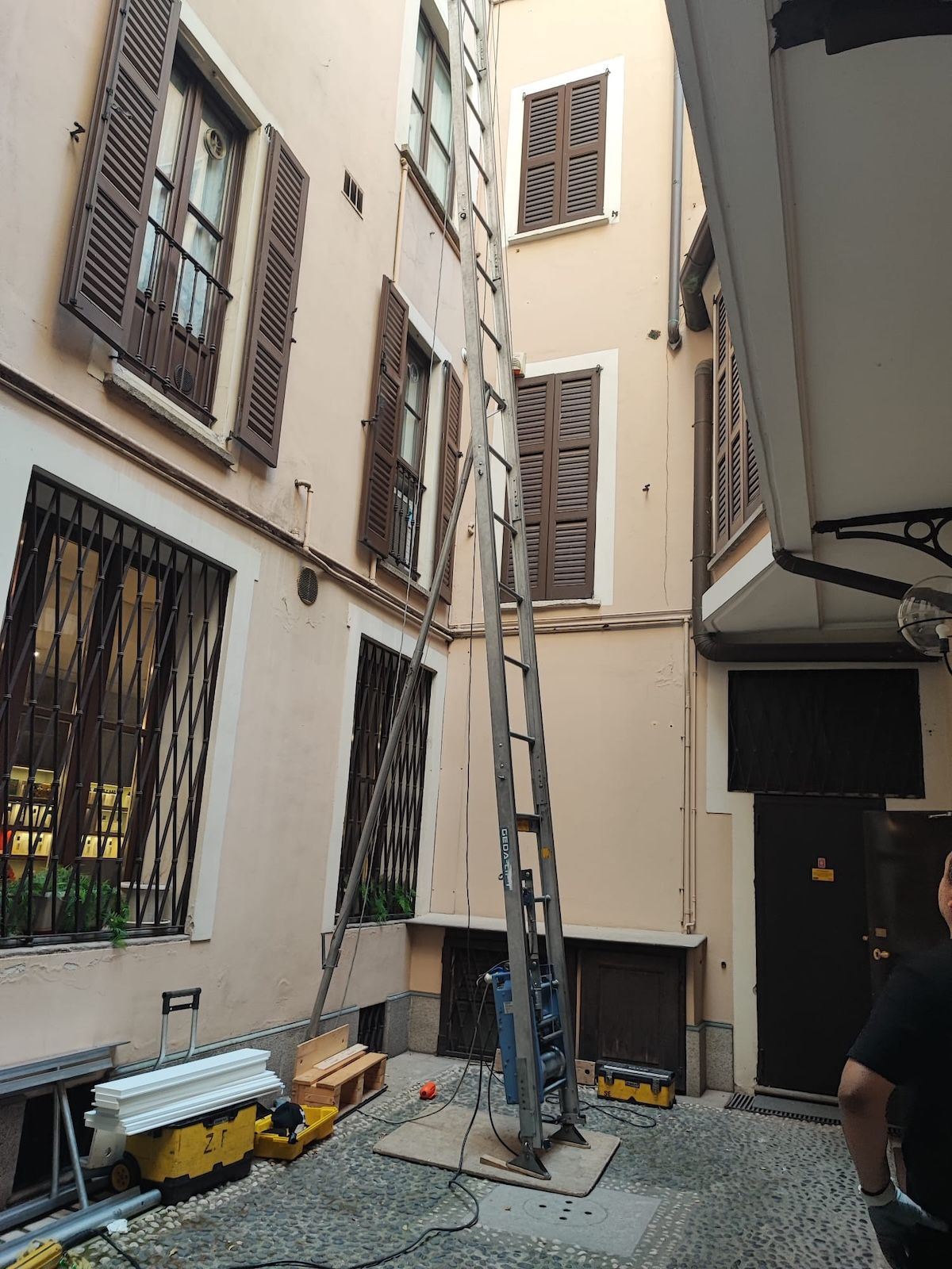 Novità elevatori, piattaforme, traslochi Milano